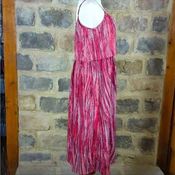 WAYF Raspberry 🌺 Spaghetti Strap Layered Print Size Small Midi Dress - Picture 9 of 9